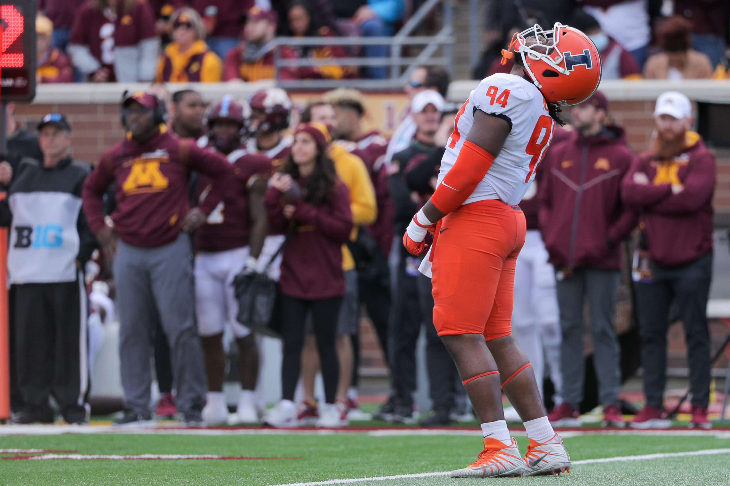 Illinois Football Star in Top-15 of 2024 Mock Draft