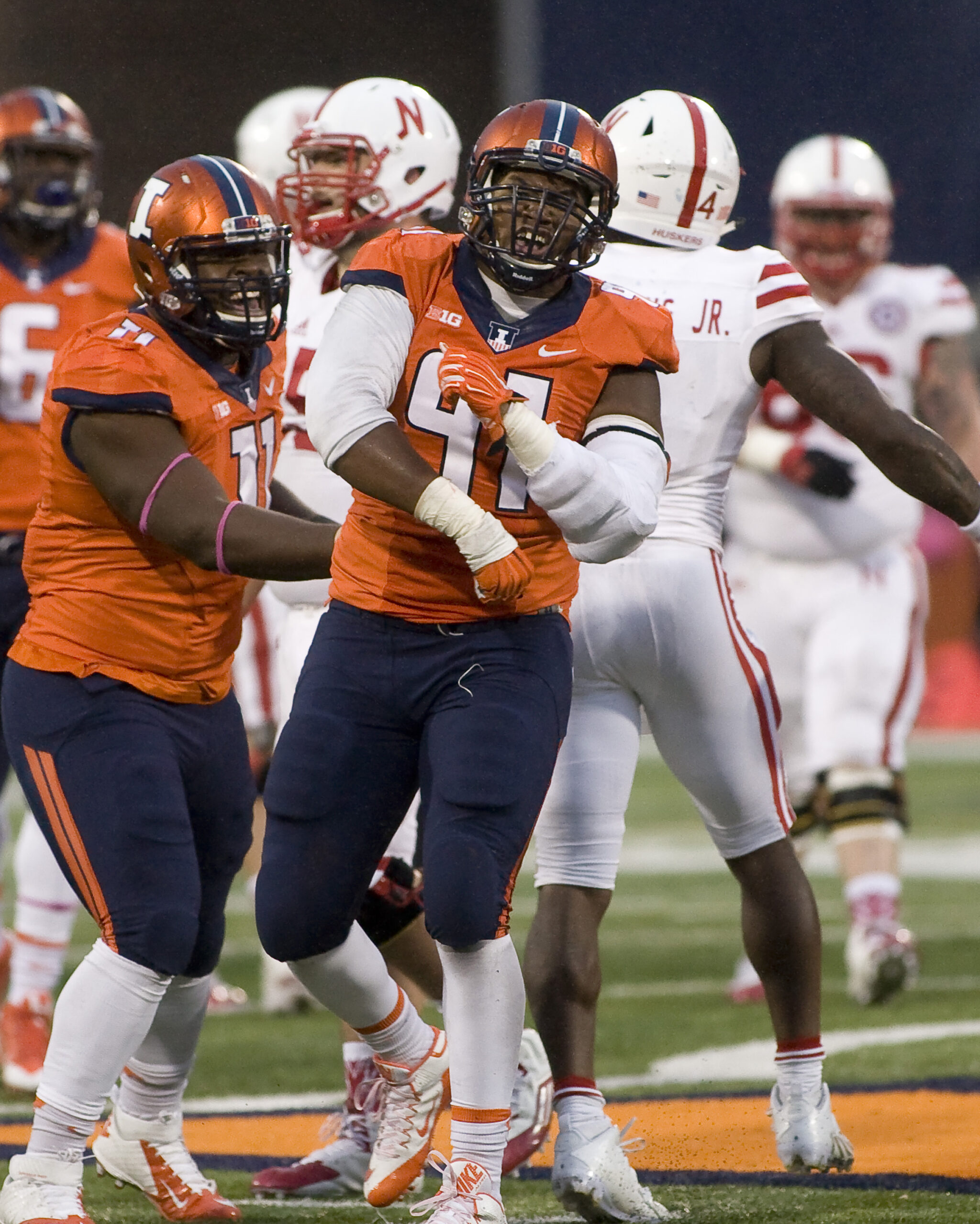 Former Illinois football DL Dawuane Smoot inks new deal with the