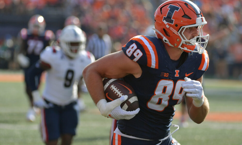 Illinois Football Freshmen help Stabilize the Ship vs FAU