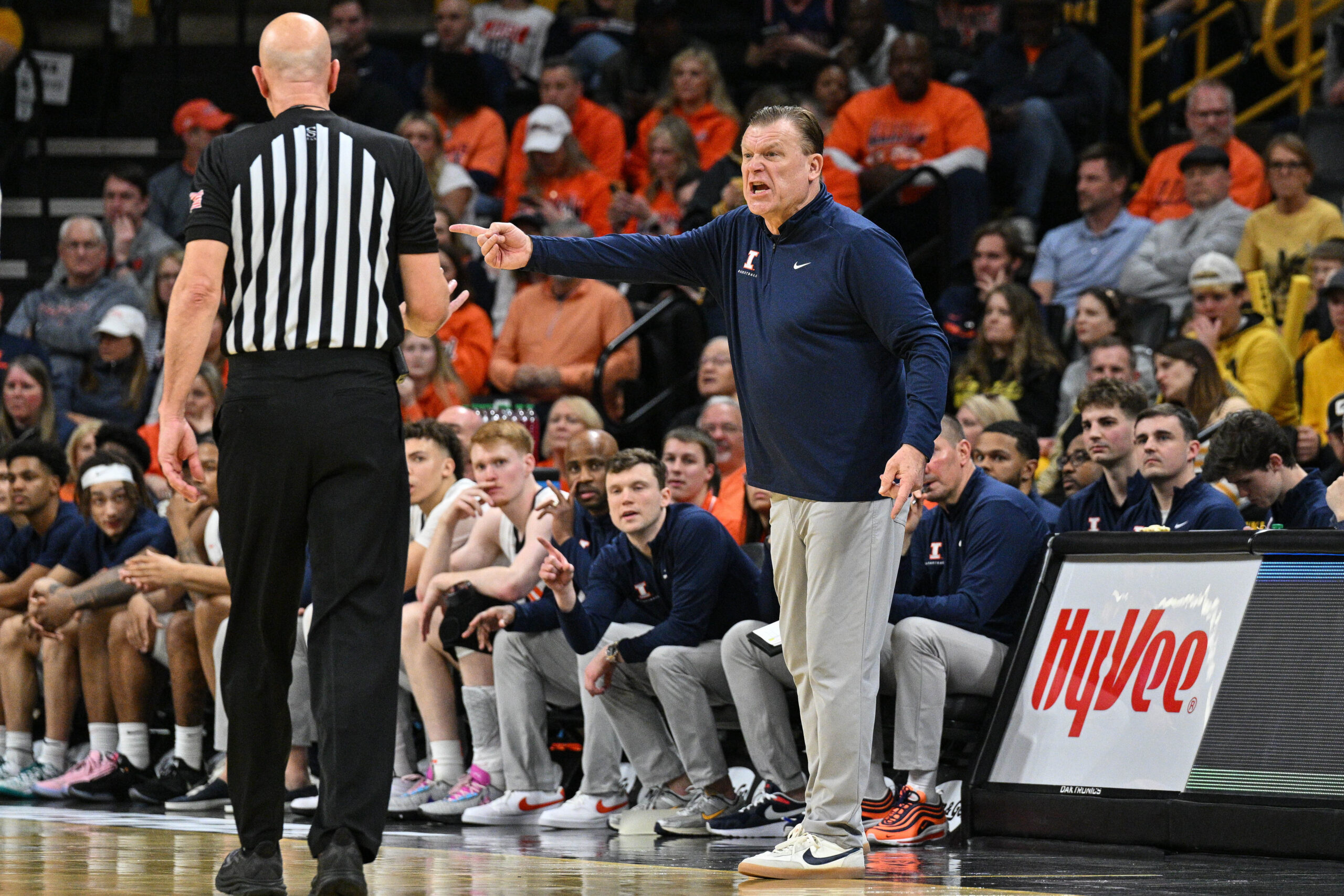 Illinois Basketball Stifles Iowa Basketball's Tournament Hopes