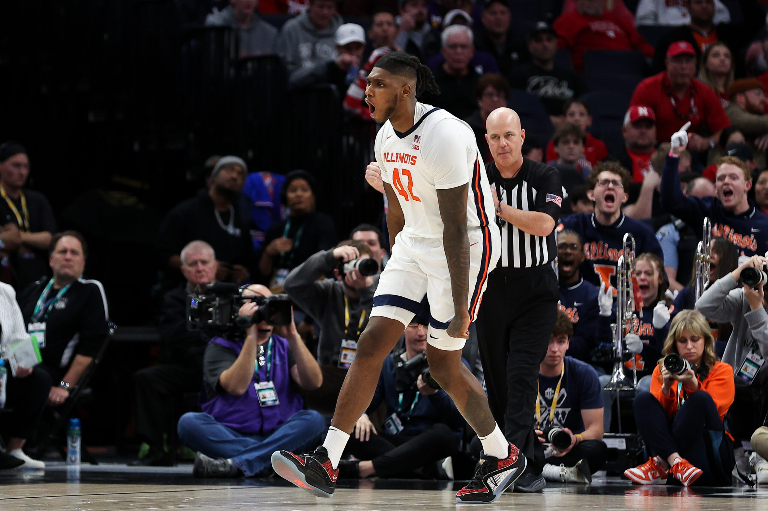 Dain Dainja's Homecoming Saves Illinois Basketball