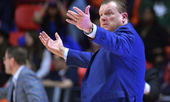 Illinois Basketball coach Brad Underwood.