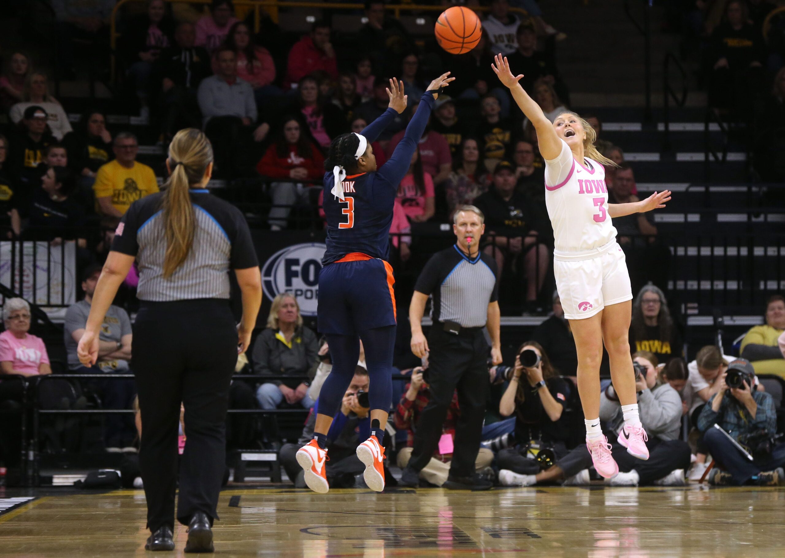 Illinois Women's Basketball Wins WBIT Championship