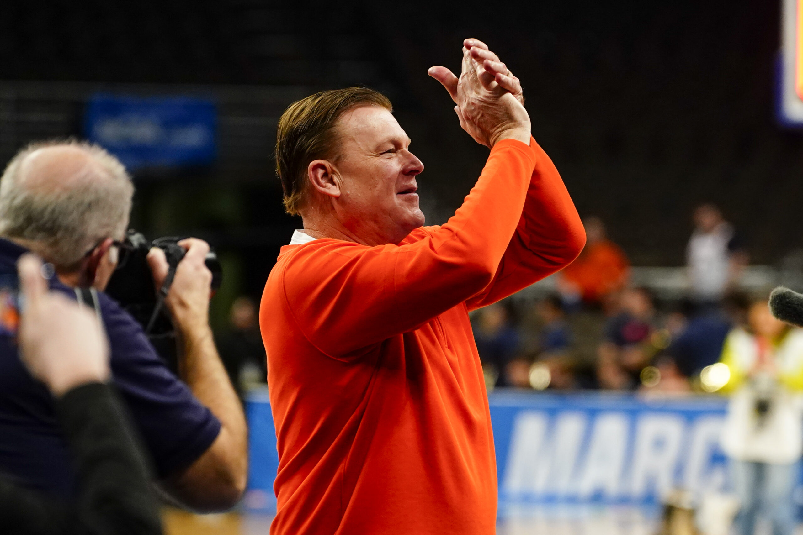 Illinicast: Illinois Basketball Coach an Option For Kentucky?