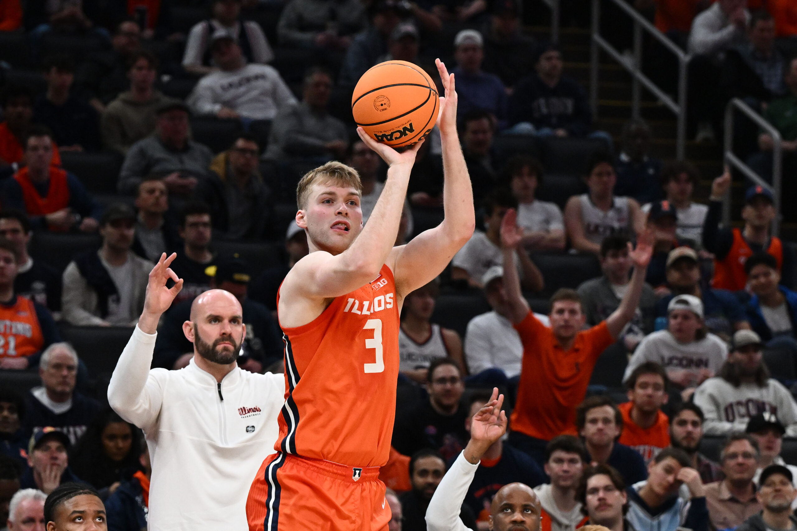 Illinois Basketball Star Works out with Charlotte Hornets