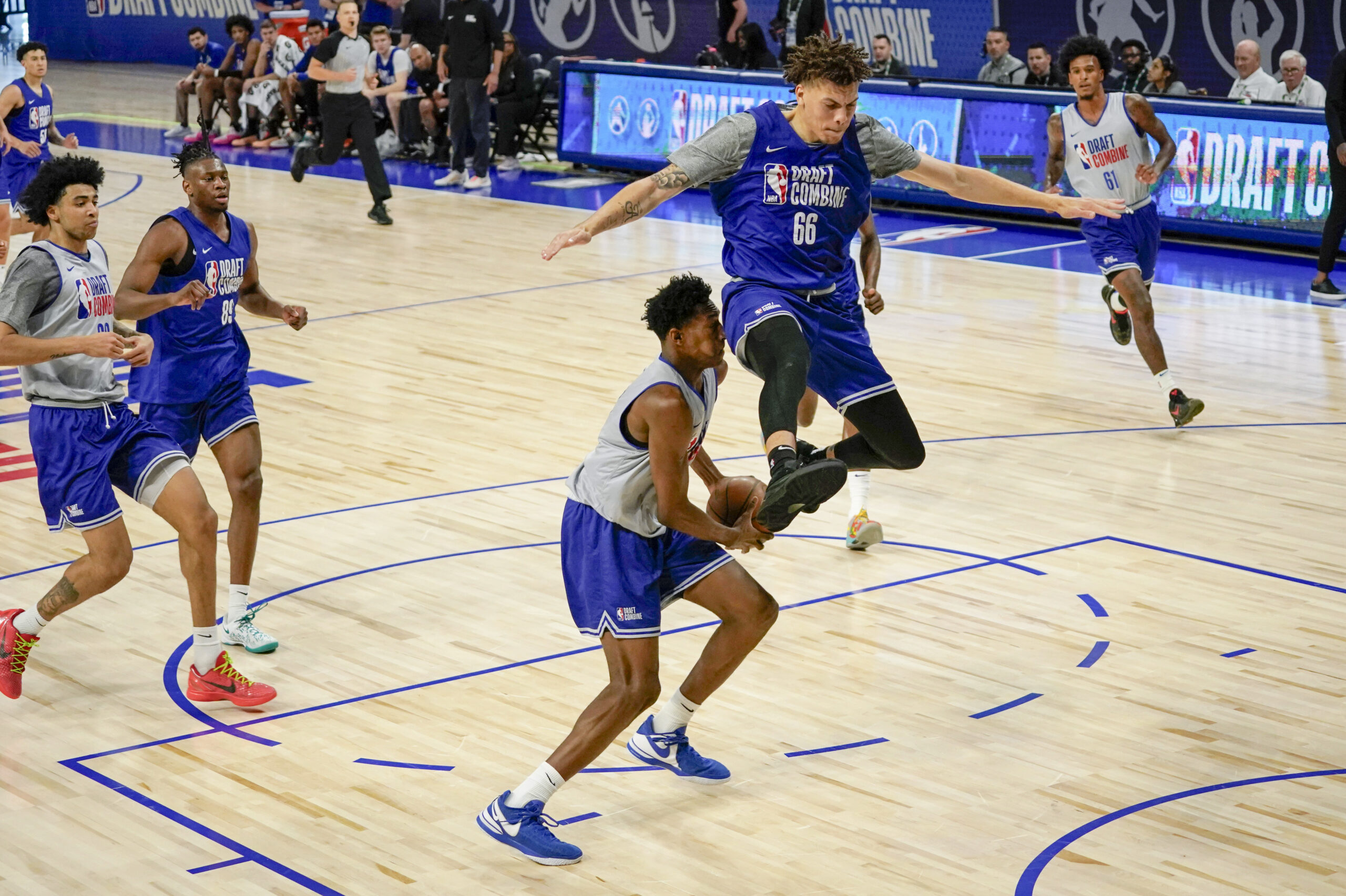 Illinois Basketball: Coleman Hawkins Impresses in Combine Scrimmage