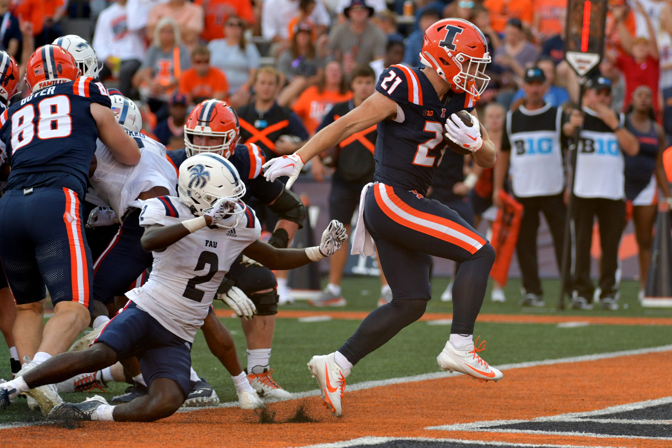 Illini Football running back, Aidan Laughery.