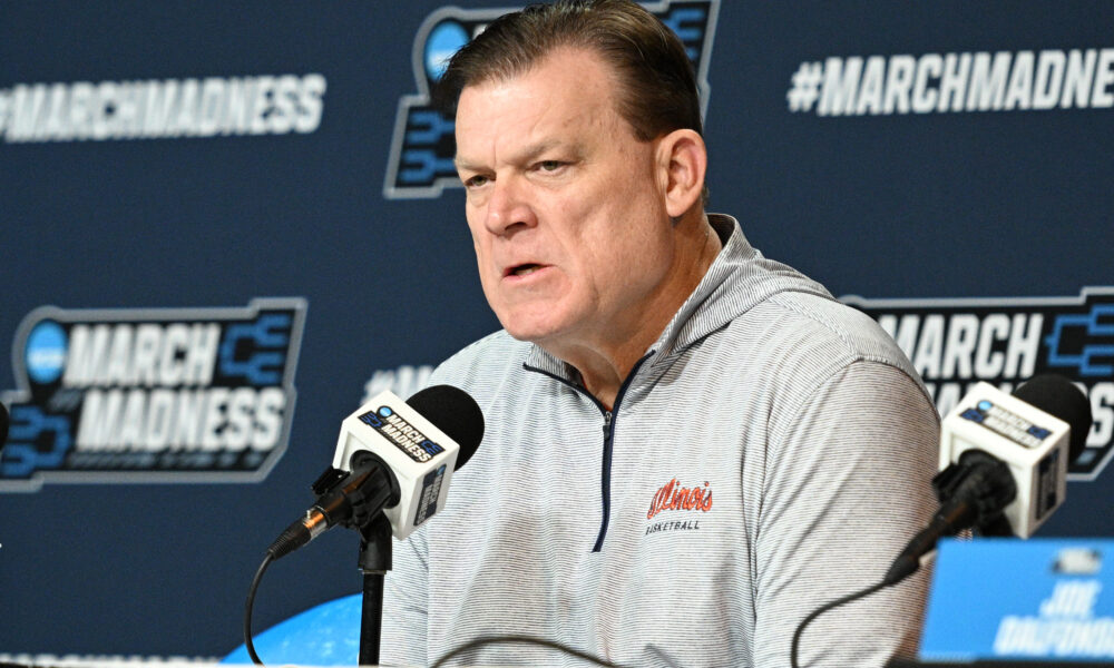 Illinois basketball head coach, Brad Underwood.