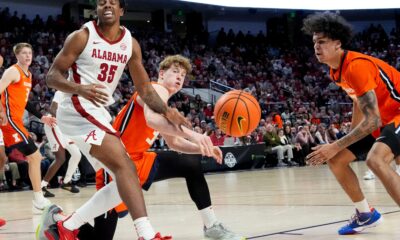 Illinois basketball has two talented young freshmen in Kasparas Jakucionis and Will Riley.