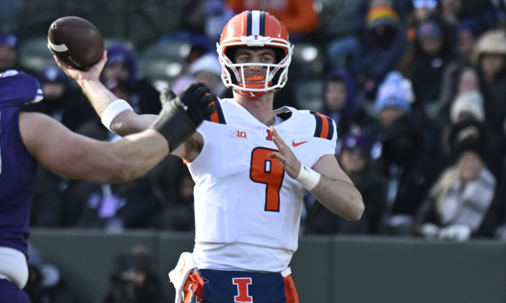 Illinois football QB Luke Altmyer.