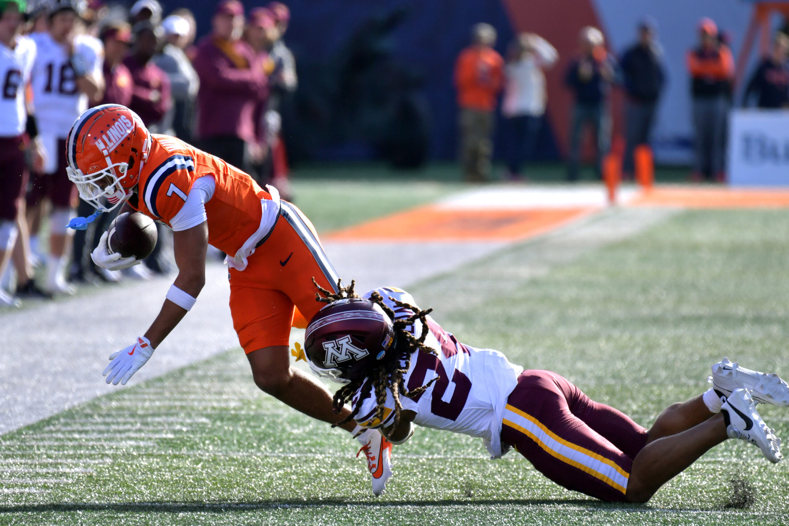 Illinois football received news that Kenari Wilcher will enter the transfer portal.