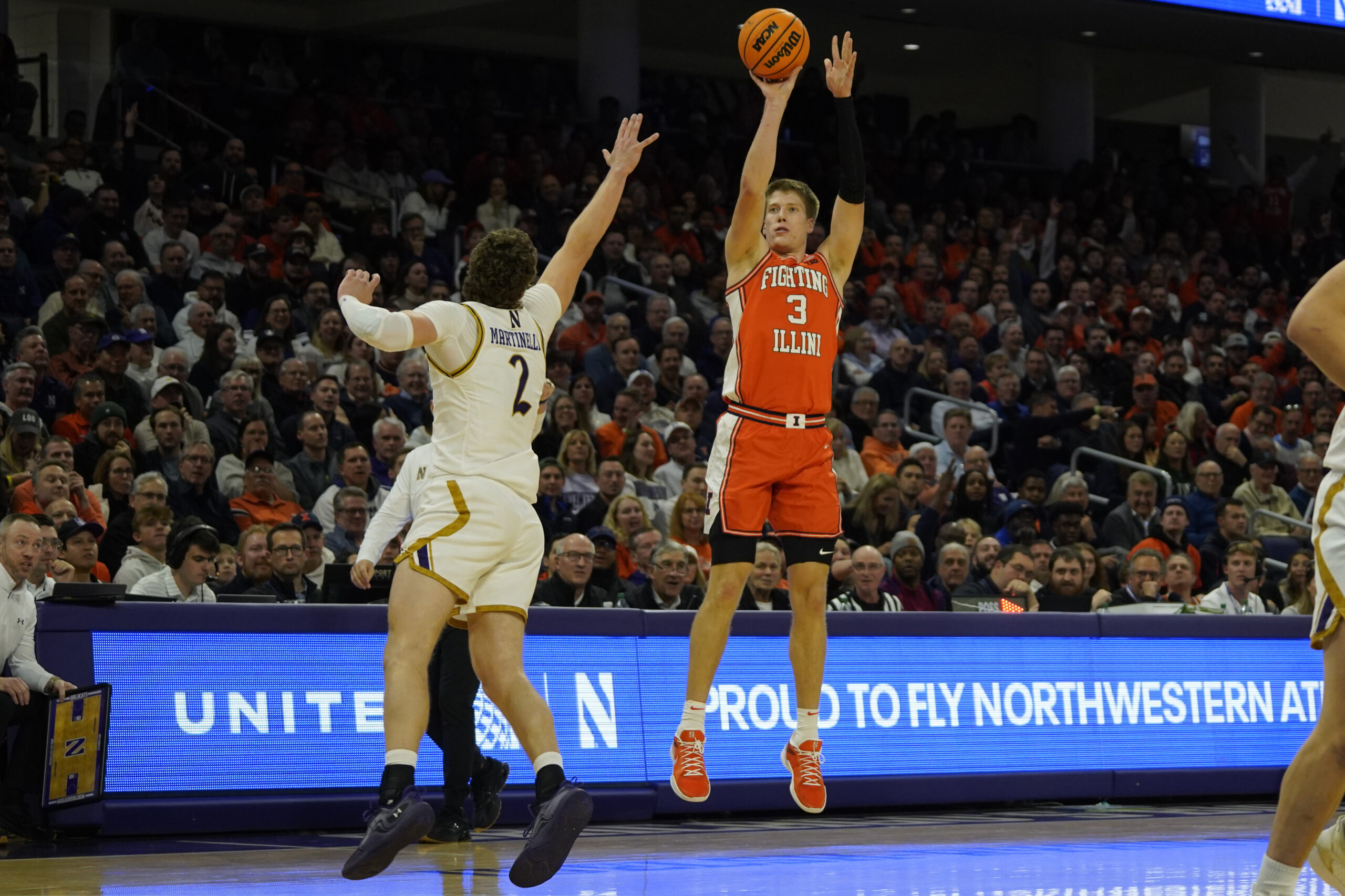 Fighting Illini forward, Ben Humrichous