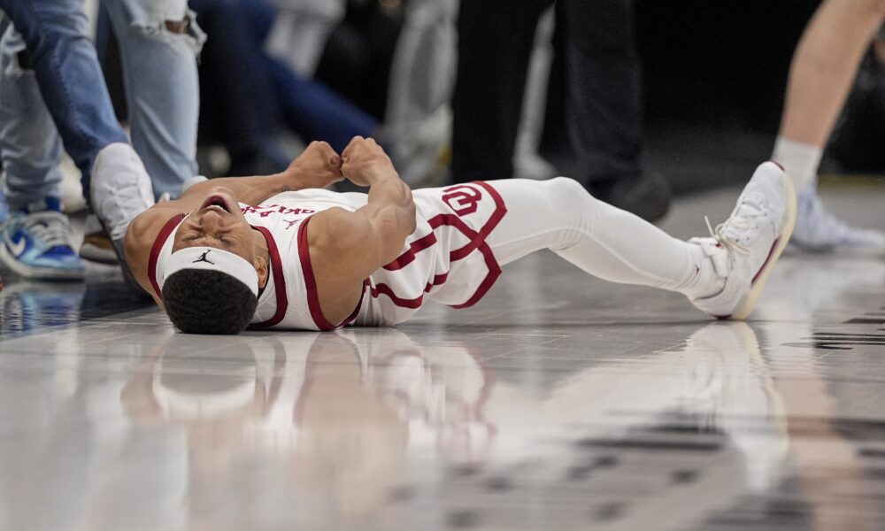 Jeremiah Fears after his four point play.