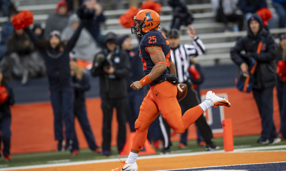 Illinois football running back Dre Brown.