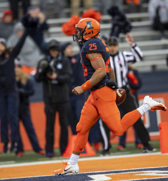 Illinois football running back Dre Brown.