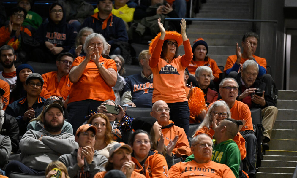 Illinois basketball fans travelled all the way to Oregon.