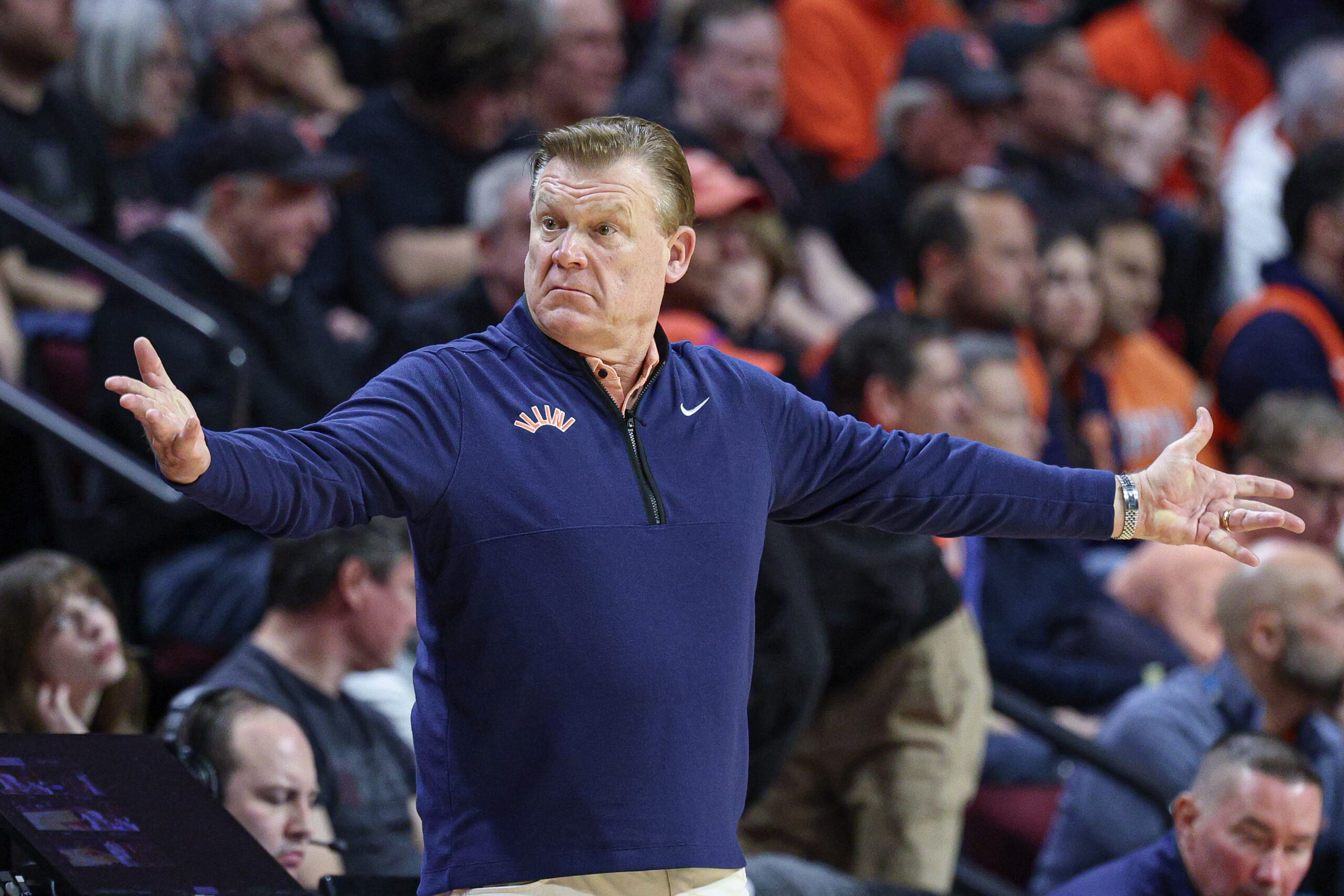 Illinois basketball head coach, Brad Underwood.