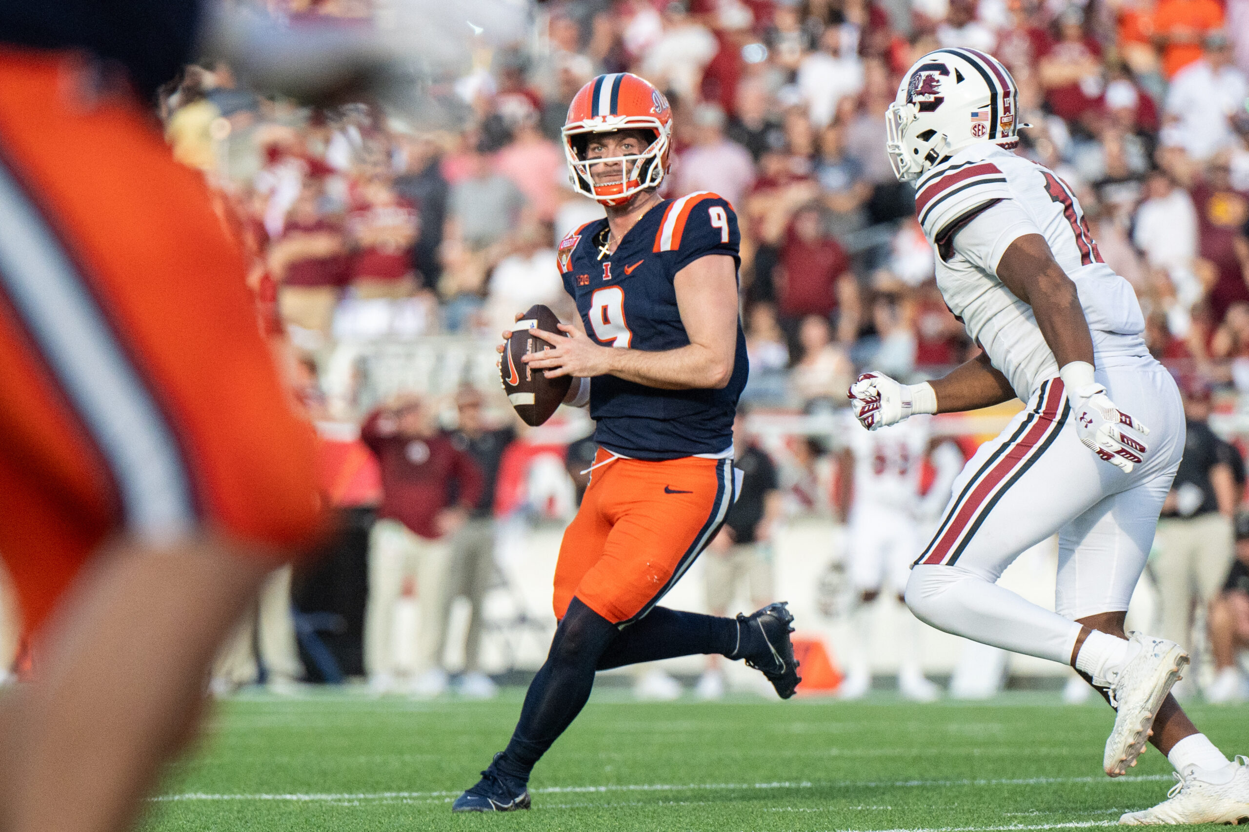 Illinois Football quarterback, Luke Altmyer.