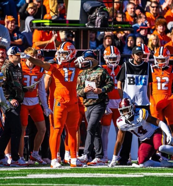 Illinois football wide receiver Collin Dixon.