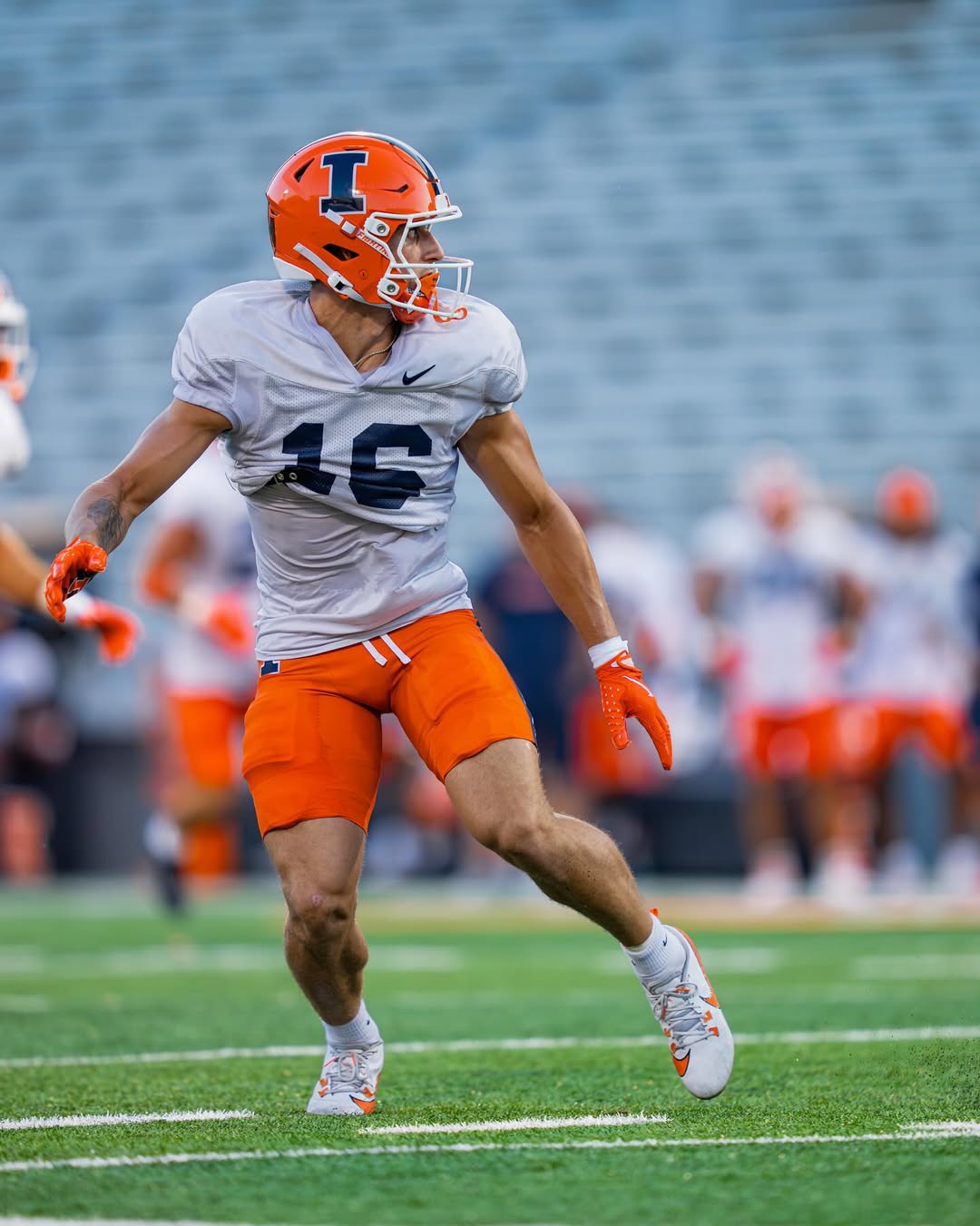 Illinois football star db Tanner Heckel