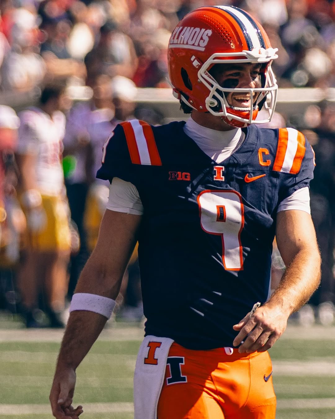 Illini QB Luke Altmyer takes in the scene.