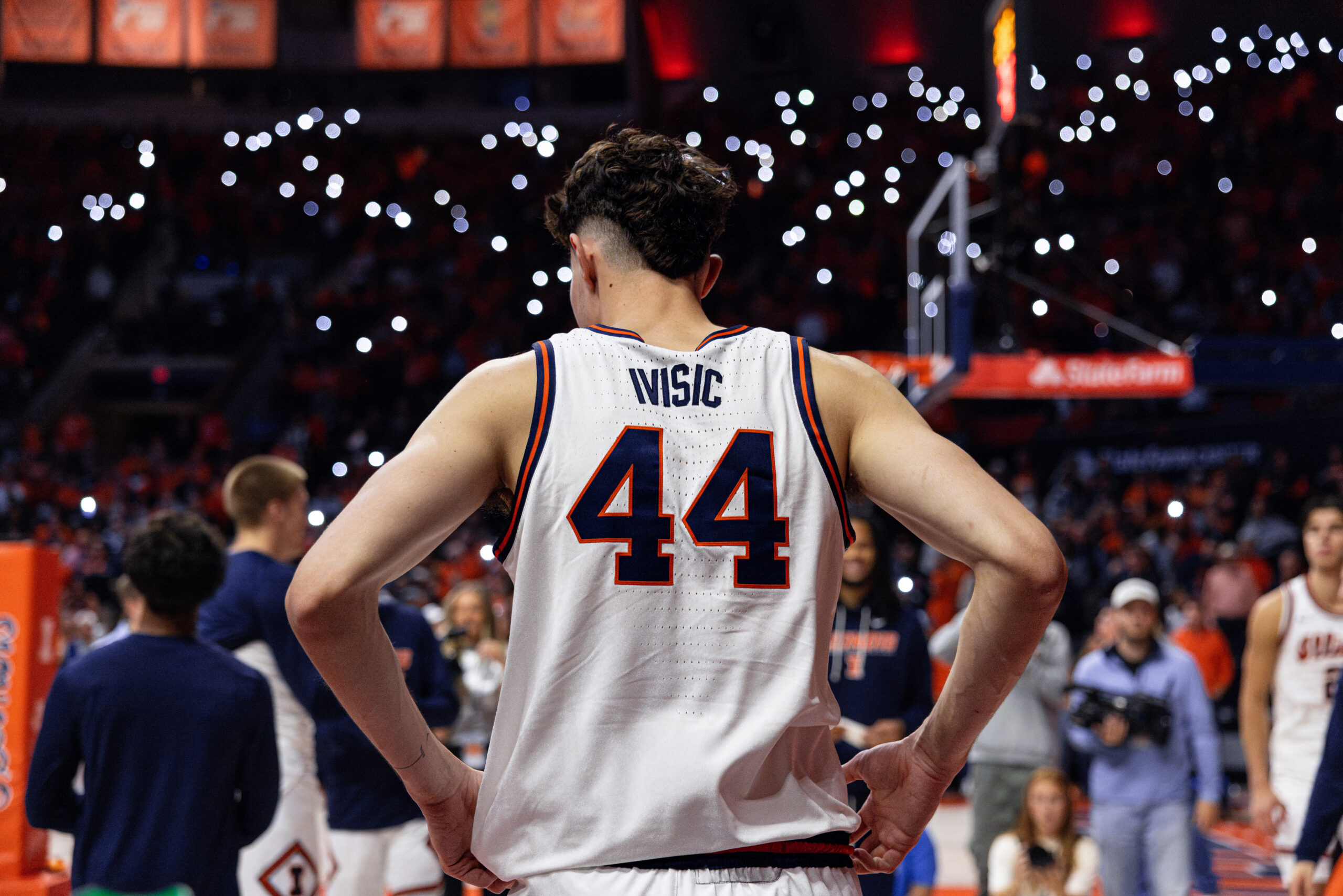 Illinois basketball center Zvonimir Ivisic