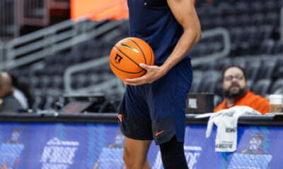 Illini basketball forward Ty Rodgers getting some reps.