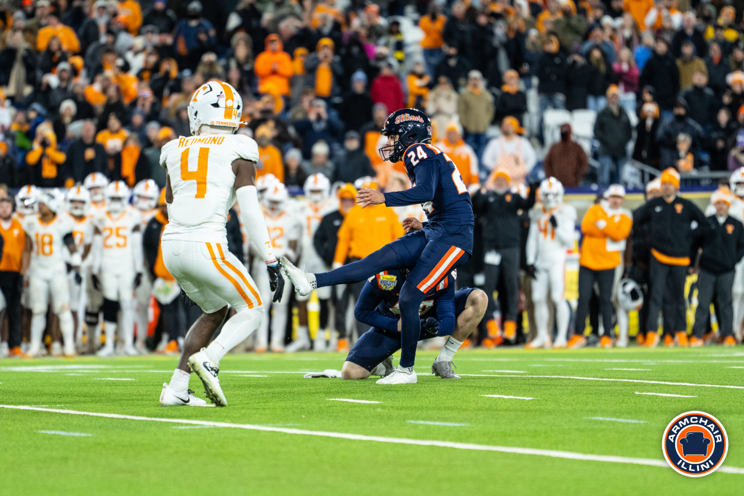 Former Illini kicker David Olano.
