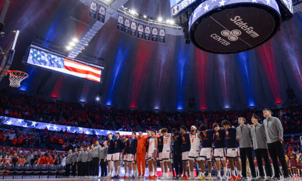 Illinois basketball getting ready before the tipoff
