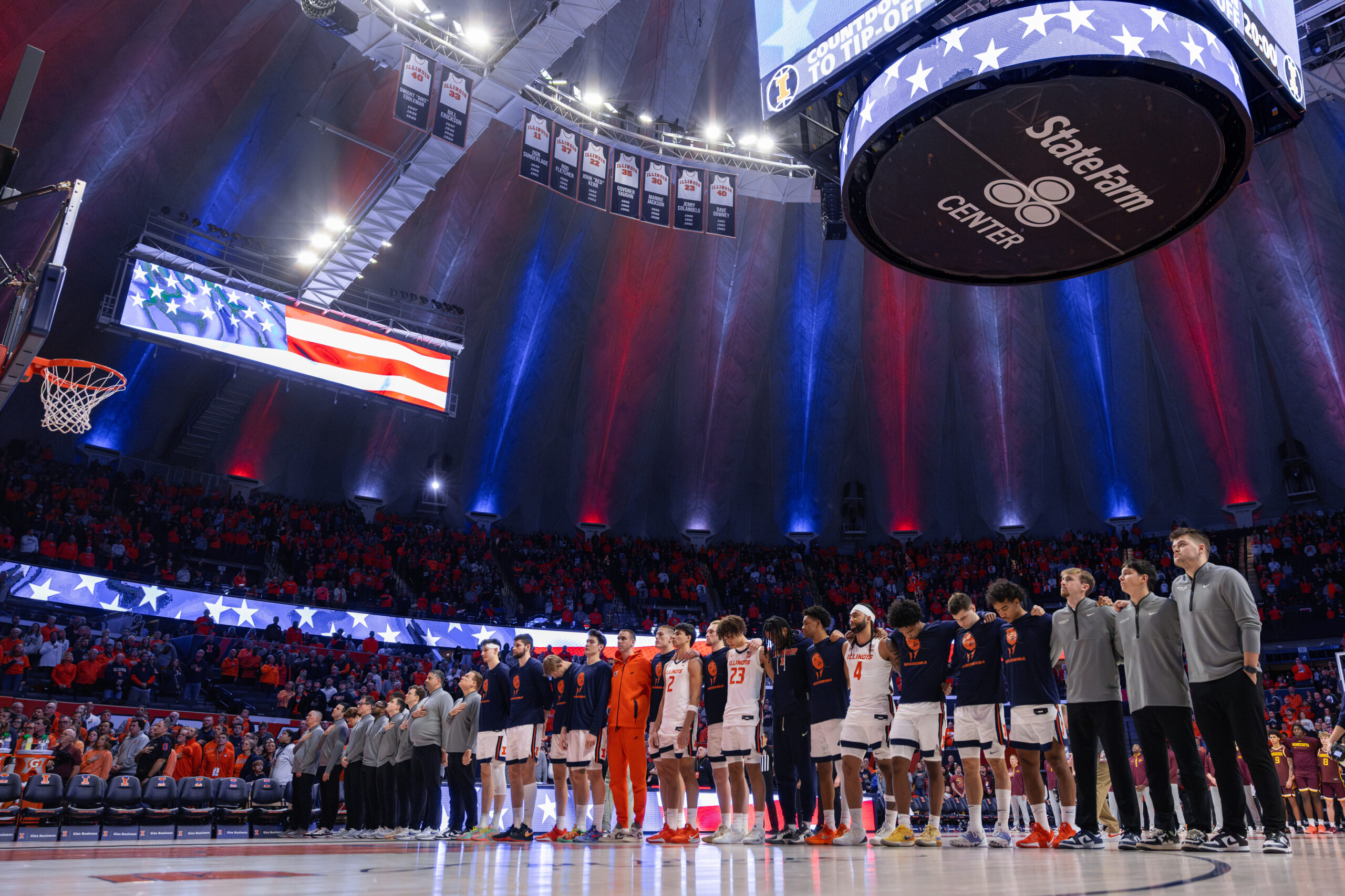 Illinois basketball getting ready before the tipoff