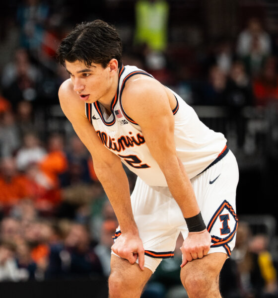 Illinois basketball forward Andrej Stojakovic