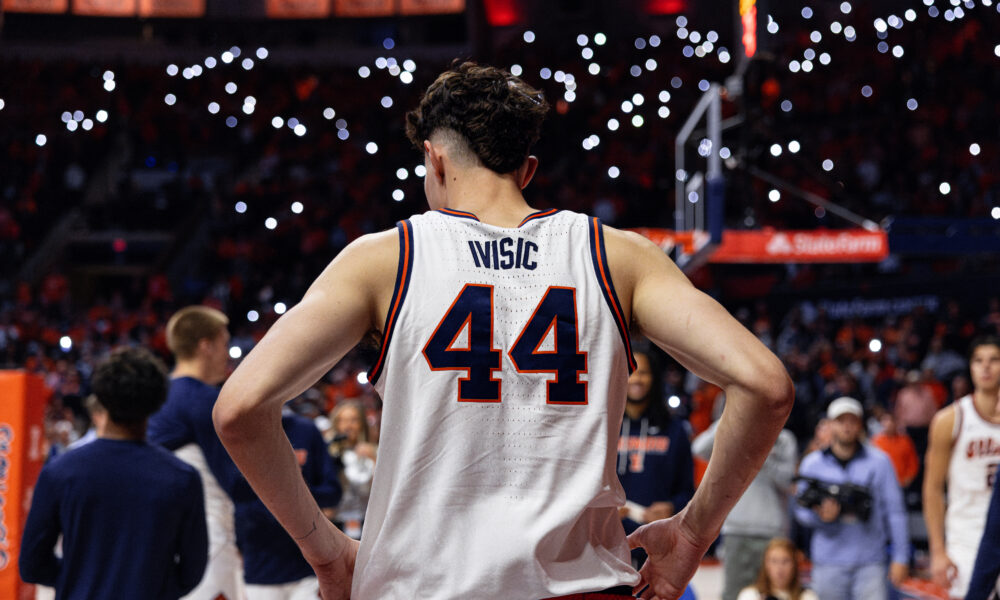 Illini forward Zvonimir Ivisic