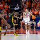 Illini guard Keaton Wagler playing vs the Oregon Ducks.