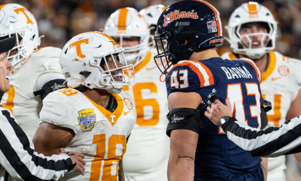 Illinois football defensive lineman Joe Barna in the 2025 Music CIty Bowl. Photo Credit: Armchair Illini.