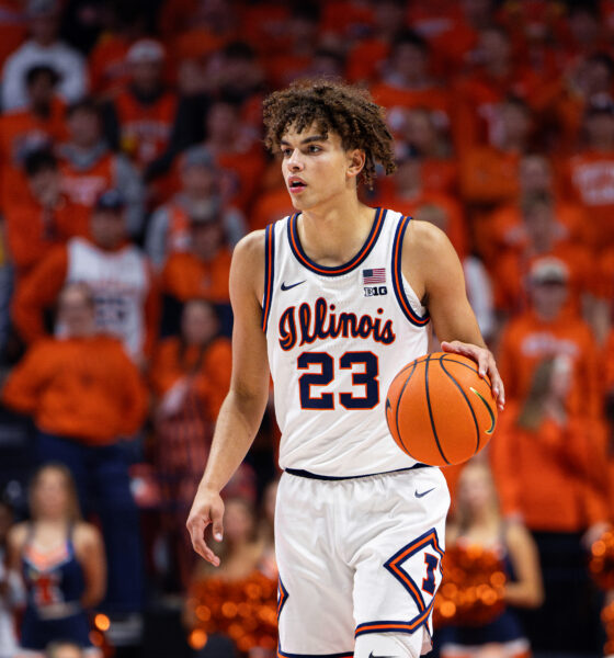 Illini guard Keaton Wagler bringing the ball up