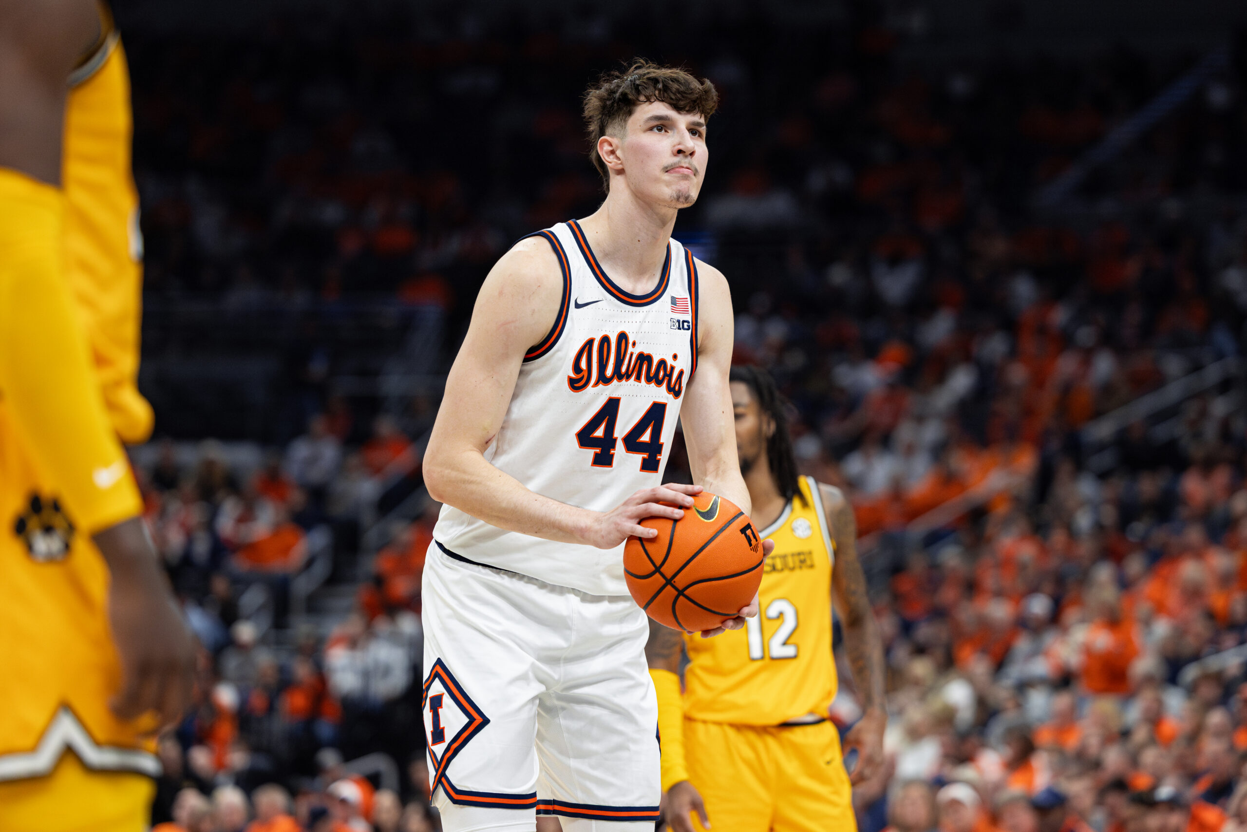 Illinois basketball center Zvonimir Ivisic