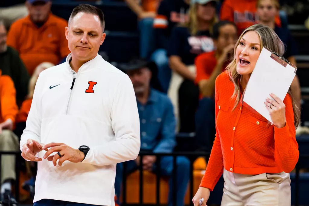 Illinois volleyball coach Chris Tamas.