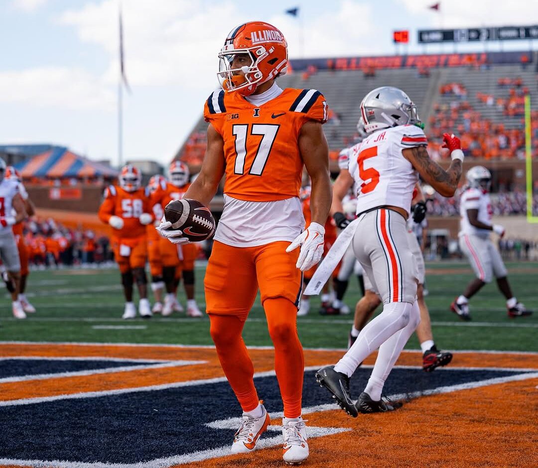 Illinois Football. Collin Dixon. No. 17. Photo Credit: Illinois Football on Instagram. (@Illinifootball).