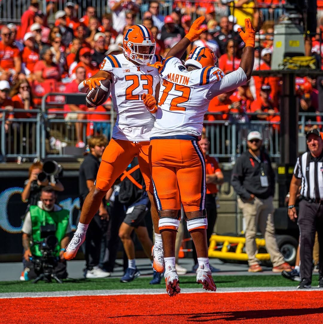 Illinois Football. Armchair Illini. Photo Credit: Illinois Football on Instagram. (@Illinifootball).