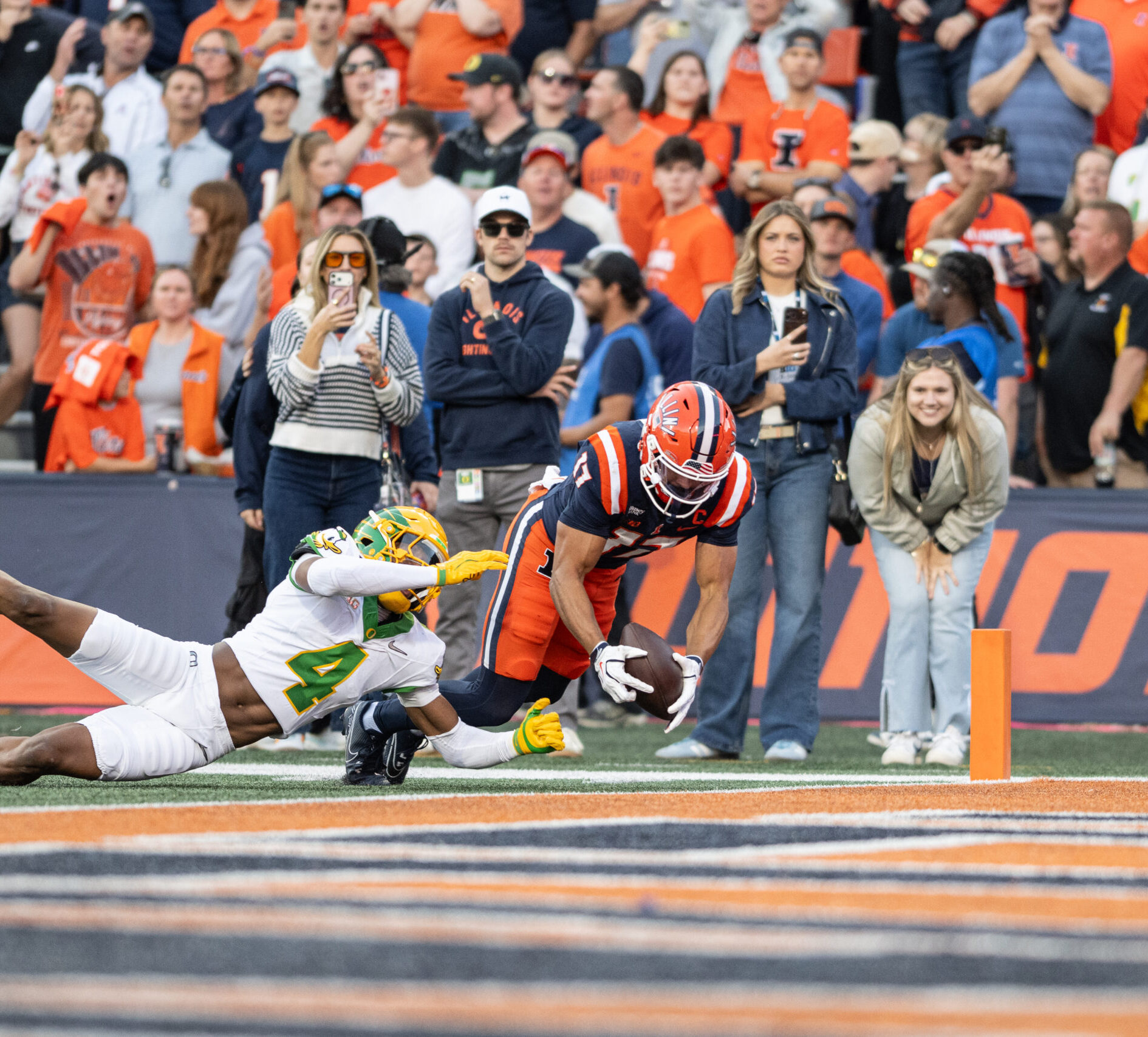 Illinois Football. Collin Dixon. No. 17. Touchdown vs Oregon. Photo Credit: Vincent Bruington. Armchair Illini.